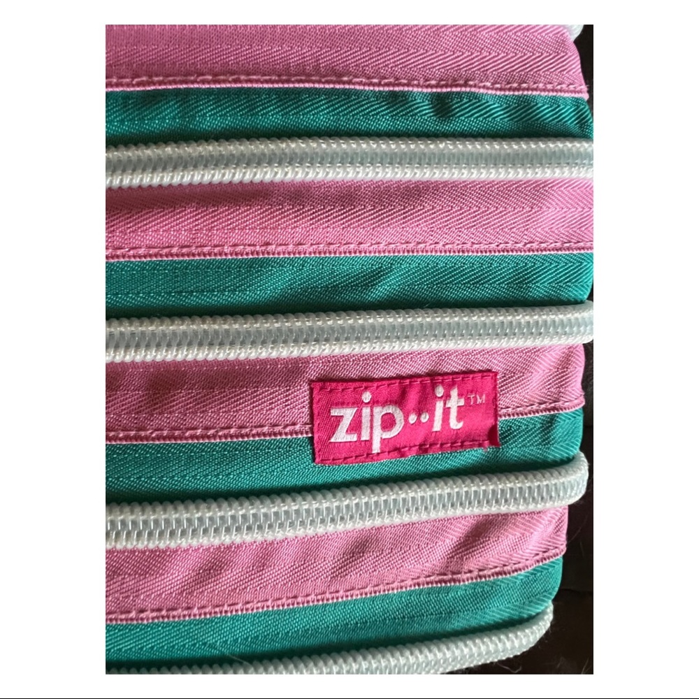 ZIP IT! - Picture 7 of 7